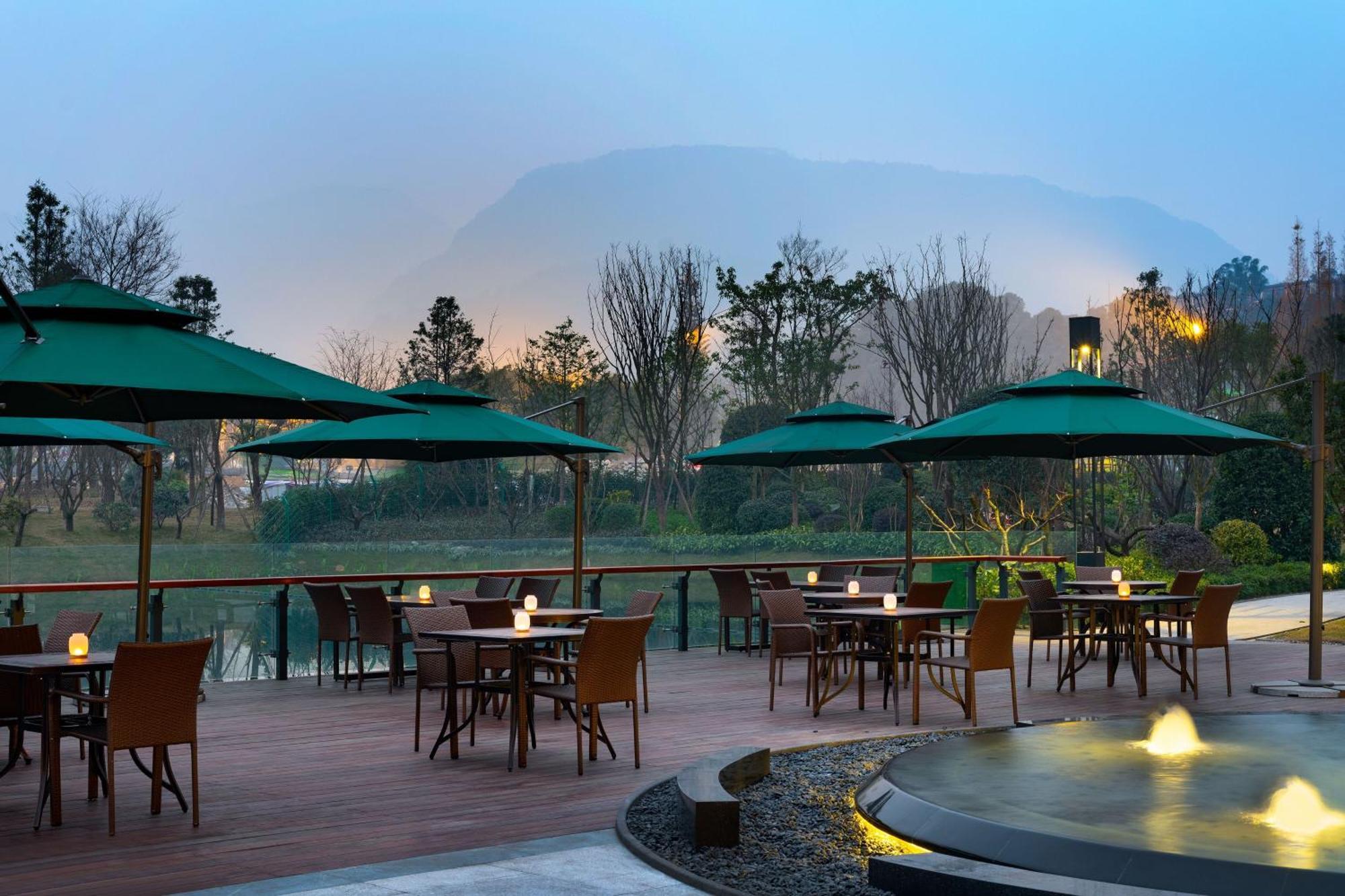Le Meridien Emei Mountain Resort Emeishan Exterior photo