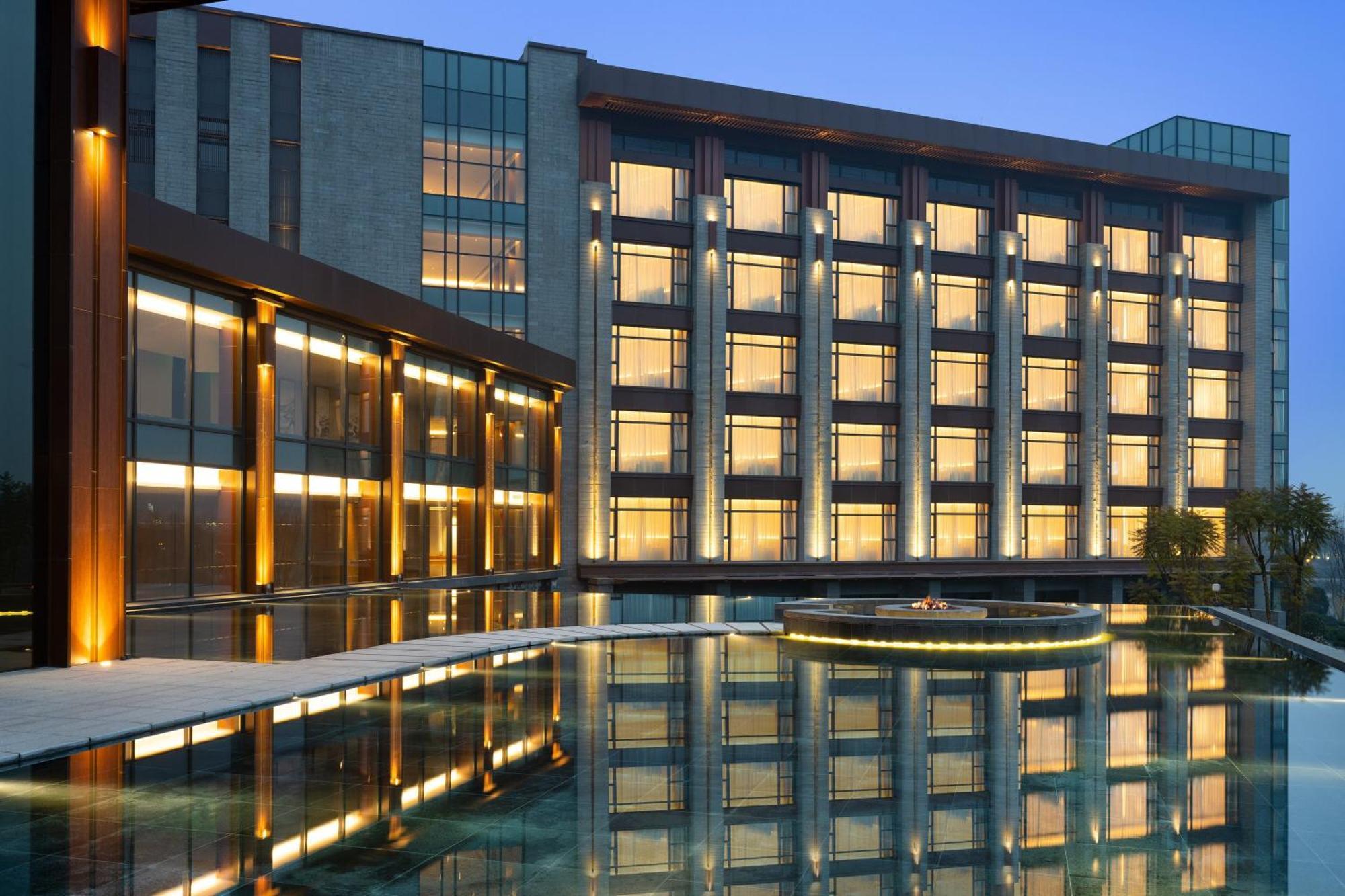 Le Meridien Emei Mountain Resort Emeishan Exterior photo