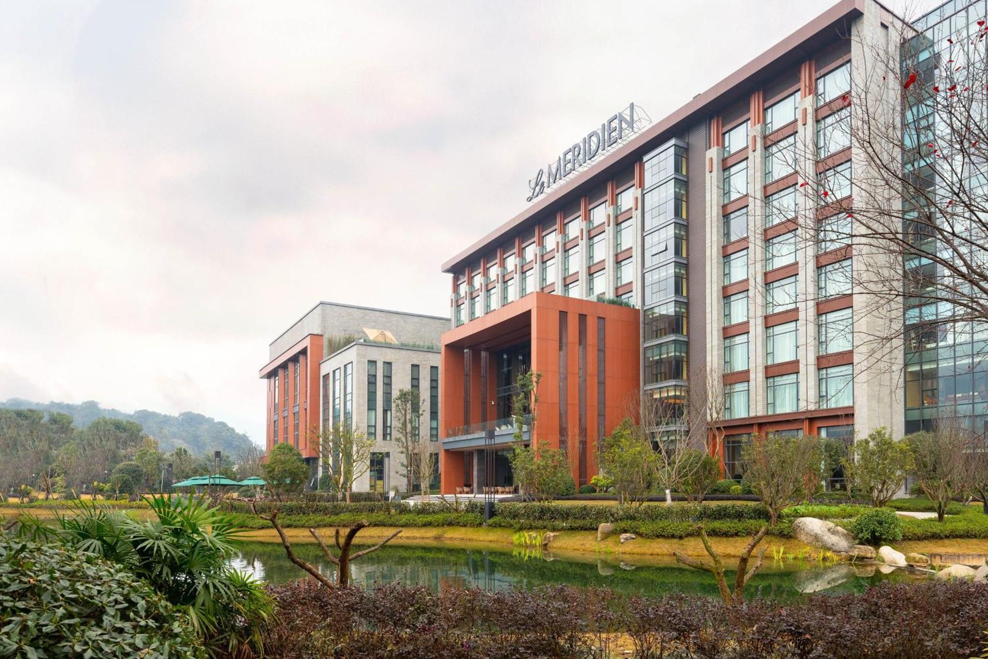 Le Meridien Emei Mountain Resort Emeishan Exterior photo