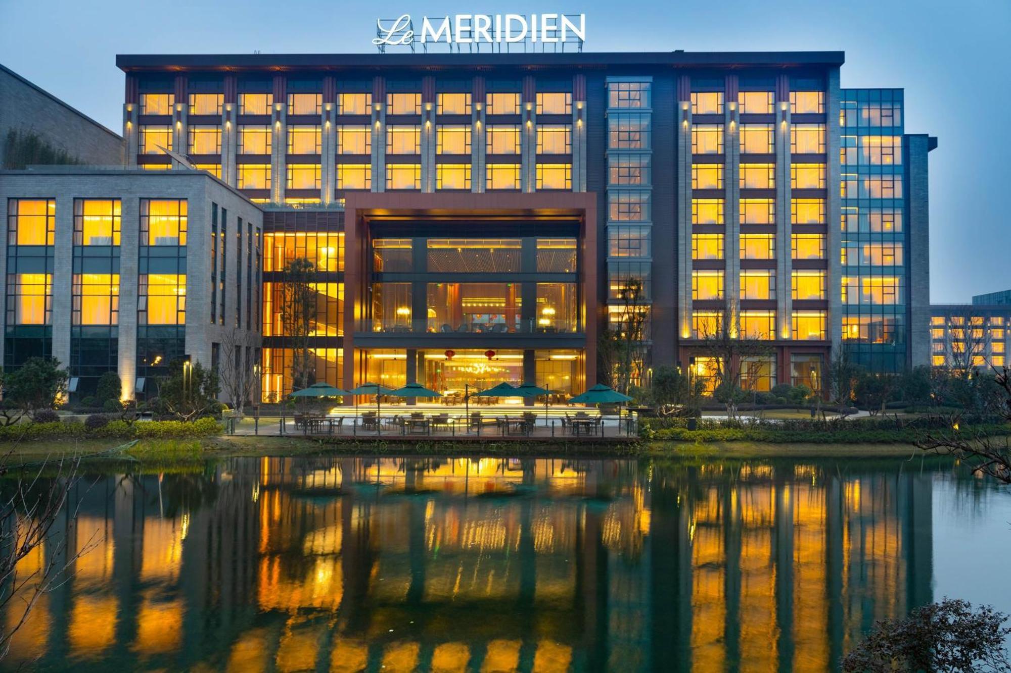 Le Meridien Emei Mountain Resort Emeishan Exterior photo